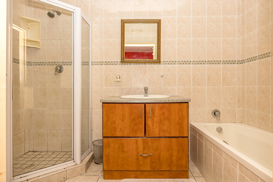 6 Bedroom Property for Sale in Sunset Beach Western Cape